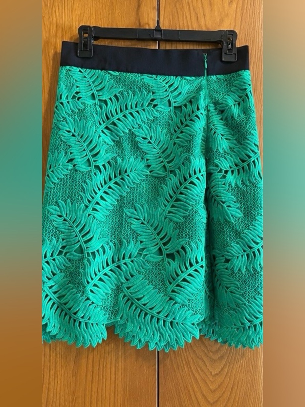 Milly Green Lace Scalloped Hem Mini Skirt
